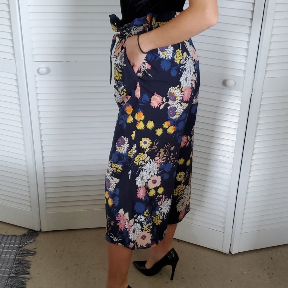 Zara flower pants - Picture 2 of 5